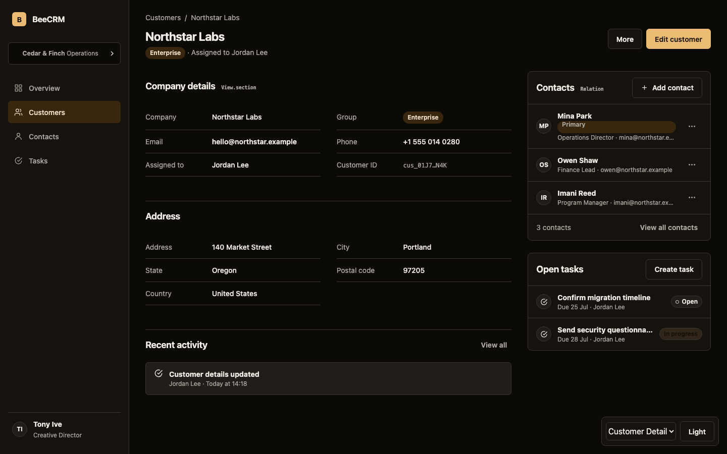 BeeCRM customer detail view in dark theme